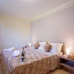 Ossuccio Grande C With Pool Sleeps 12 By Italian Комо