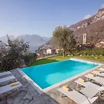 Ossuccio Grande C With Pool Sleeps 12 By Italian Дом отдыха Комо