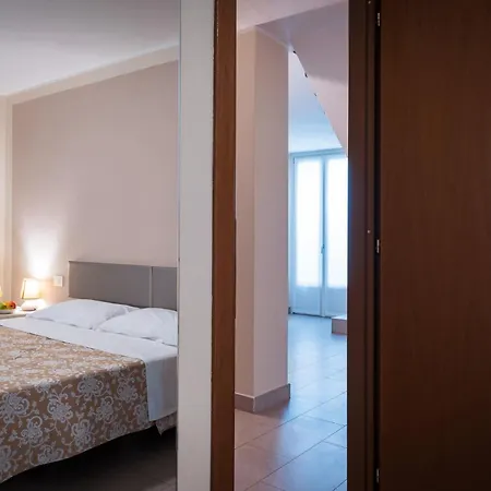 Сasa de vacaciones Donagh- With Pool Sleeps 12 By Italian