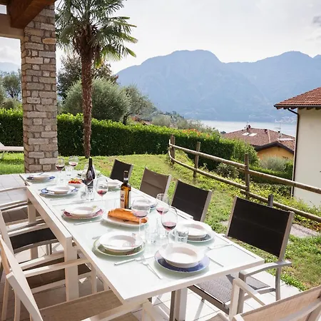 Ferienhaus Donagh- With Pool Sleeps 12 By Italian Como