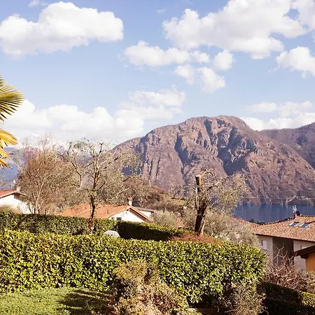 Semesterbostad Ossuccio Grande C With Pool Sleeps 12 By Italian Como