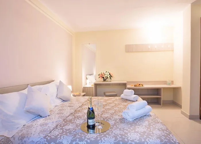 Ossuccio Grande C With Pool Sleeps 12 By Italian Como