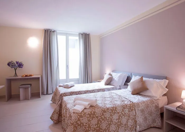 Ossuccio Grande C With Pool Sleeps 12 By Italian * Como