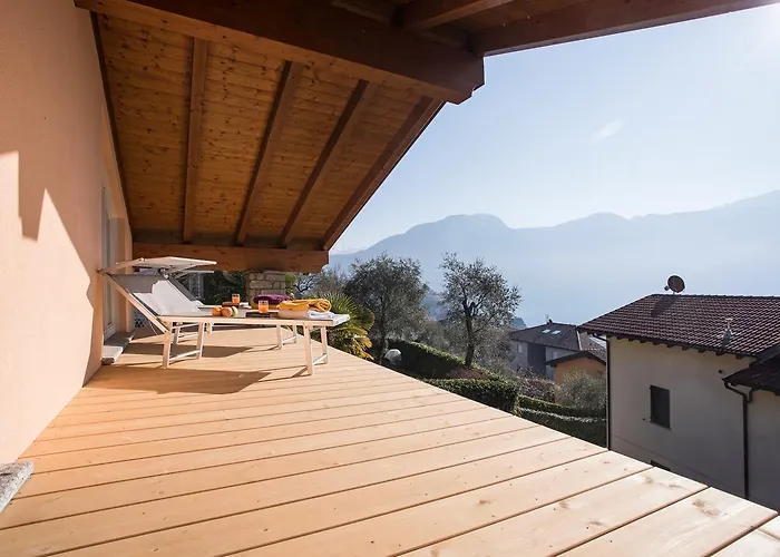 Ossuccio Grande C With Pool Sleeps 12 By Italian * Como