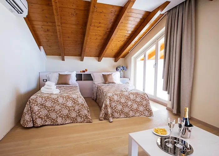 Ossuccio Grande C With Pool Sleeps 12 By Italian Prázdninový dům *
