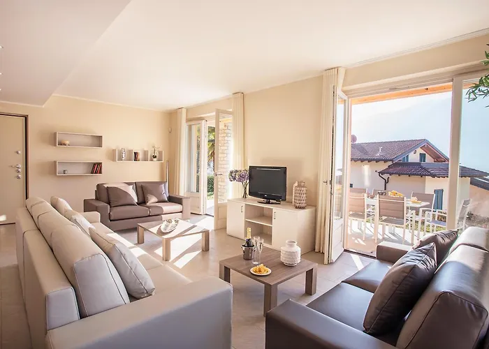 Ossuccio Grande C With Pool Sleeps 12 By Italian Como