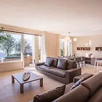 Сasa de vacaciones Ossuccio Grande C With Pool Sleeps 12 By Italian Como